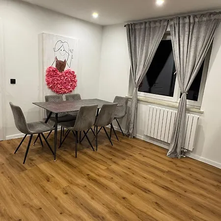 Apartmán Vacation With Natural Swimming Pool And Garden For Up To 12 Guests Odelzhausen