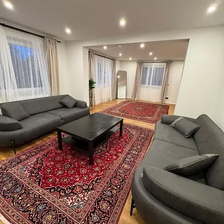Apartmán Vacation With Natural Swimming Pool And Garden For Up To 12 Guests