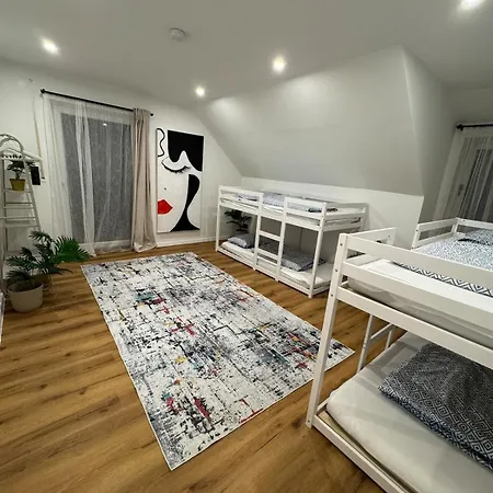 Apartman Vacation With Natural Swimming Pool And Garden For Up To 12 Guests