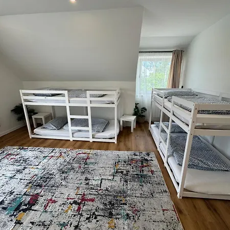 Apartment Vacation With Natural Swimming Pool And Garden For Up To 12 Guests *