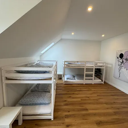 Apartmán Vacation With Natural Swimming Pool And Garden For Up To 12 Guests