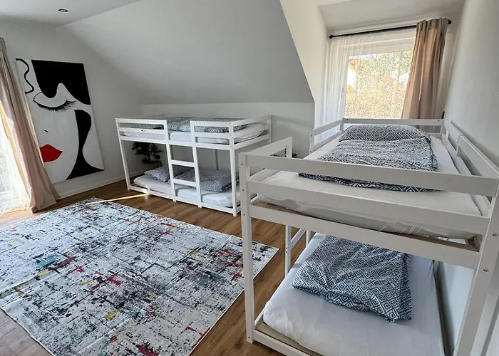 Apartament Vacation With Natural Swimming Pool And Garden For Up To 12 Guests